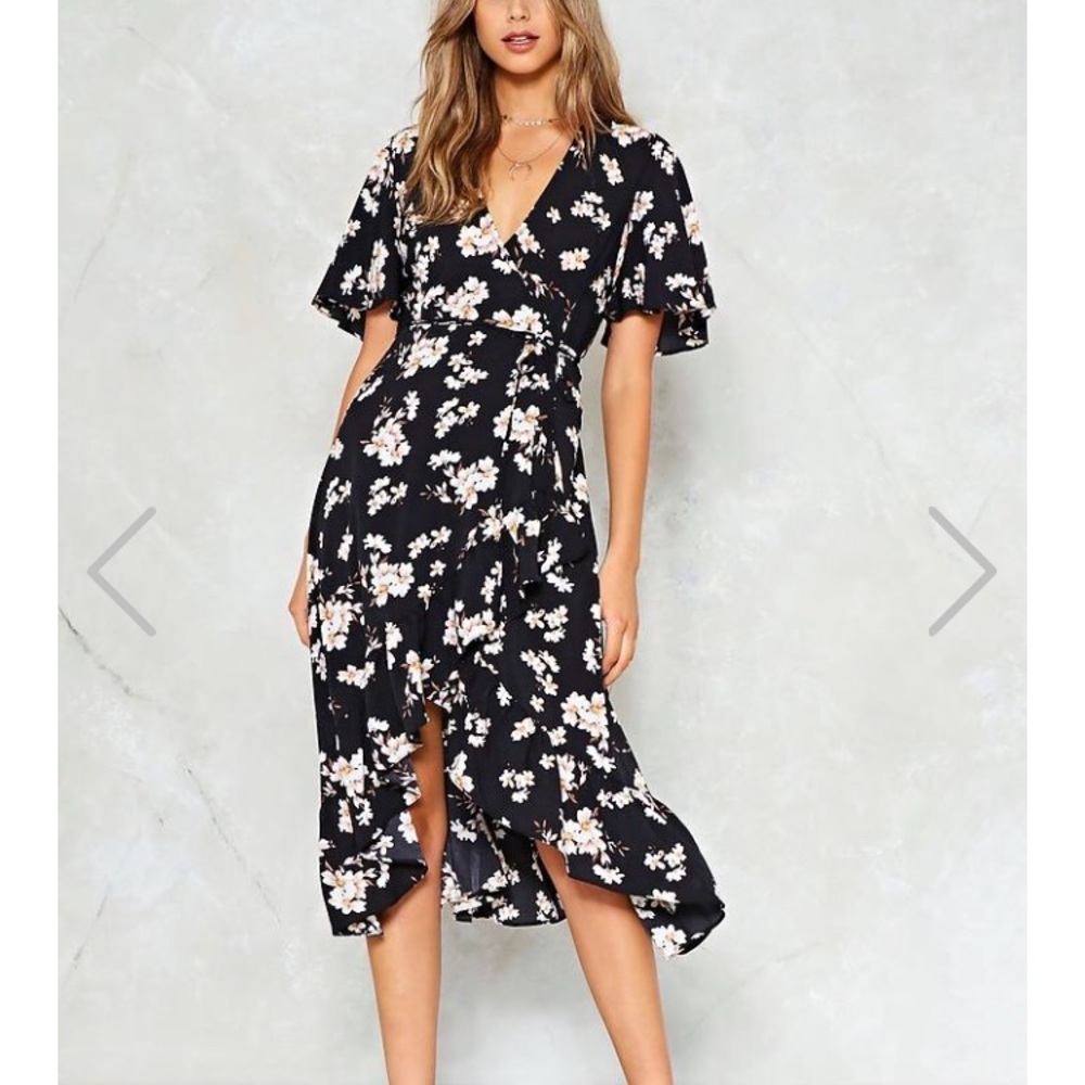 NASTY GAL floral wrap dress, NWT Size M.